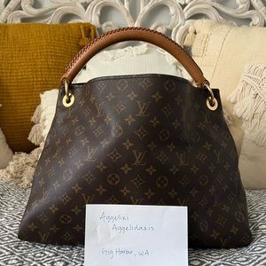 Louie Vuitton Artsy MM